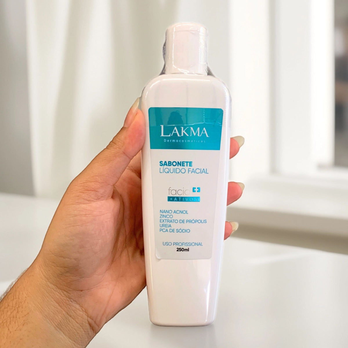 SABONETE LIQUIDO FACIAL - 250ml LAKMA